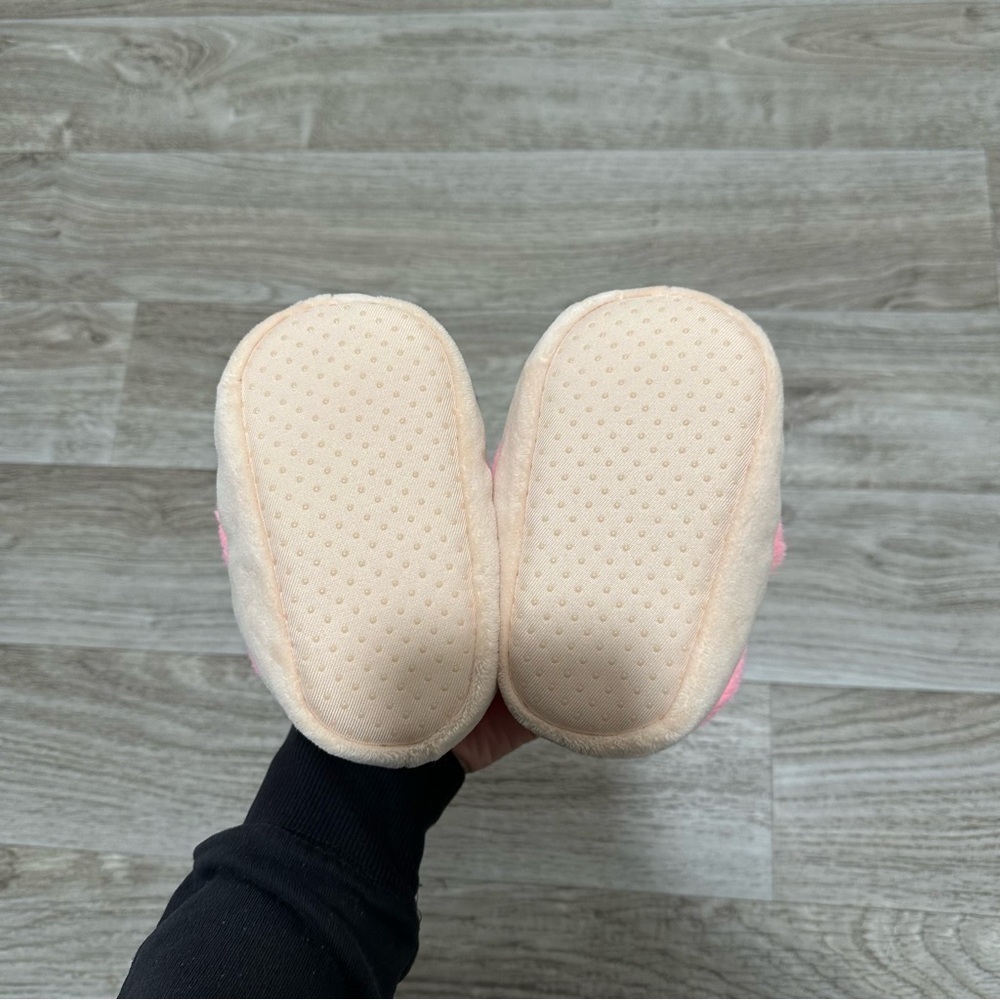 Carter’s Girls Donut Slippers - Picture 8 of 8